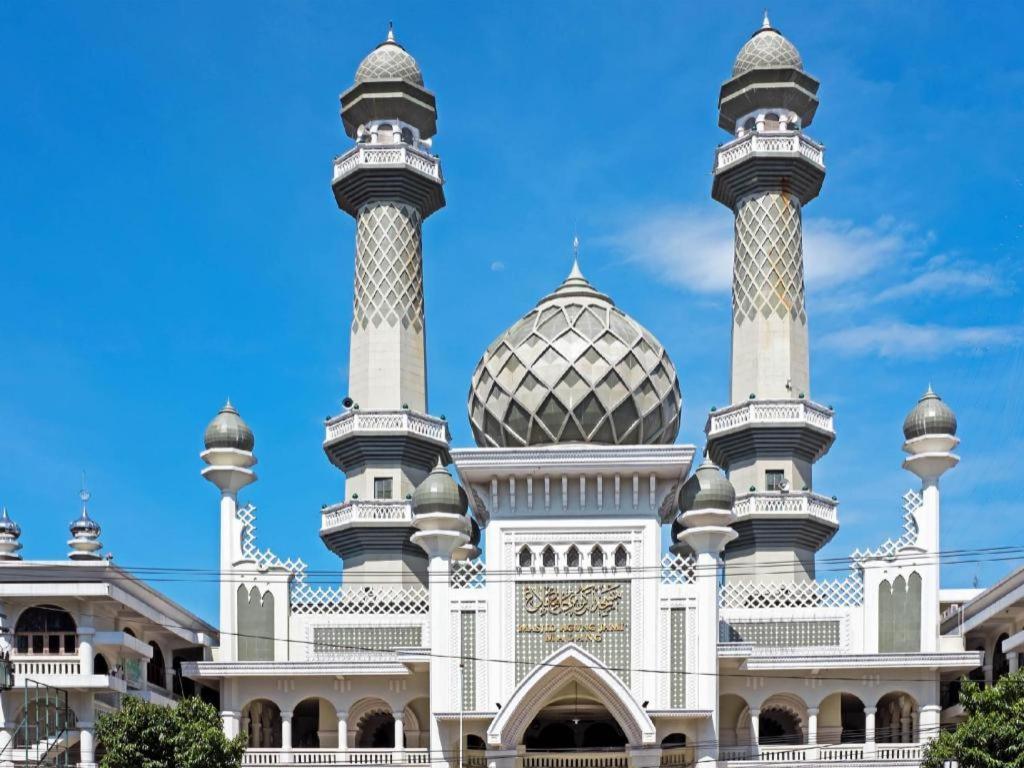 Oyo 3956 Hotel Palem 2 Syariah Malang Buitenkant foto