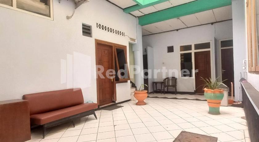 Oyo 3956 Hotel Palem 2 Syariah Malang Buitenkant foto