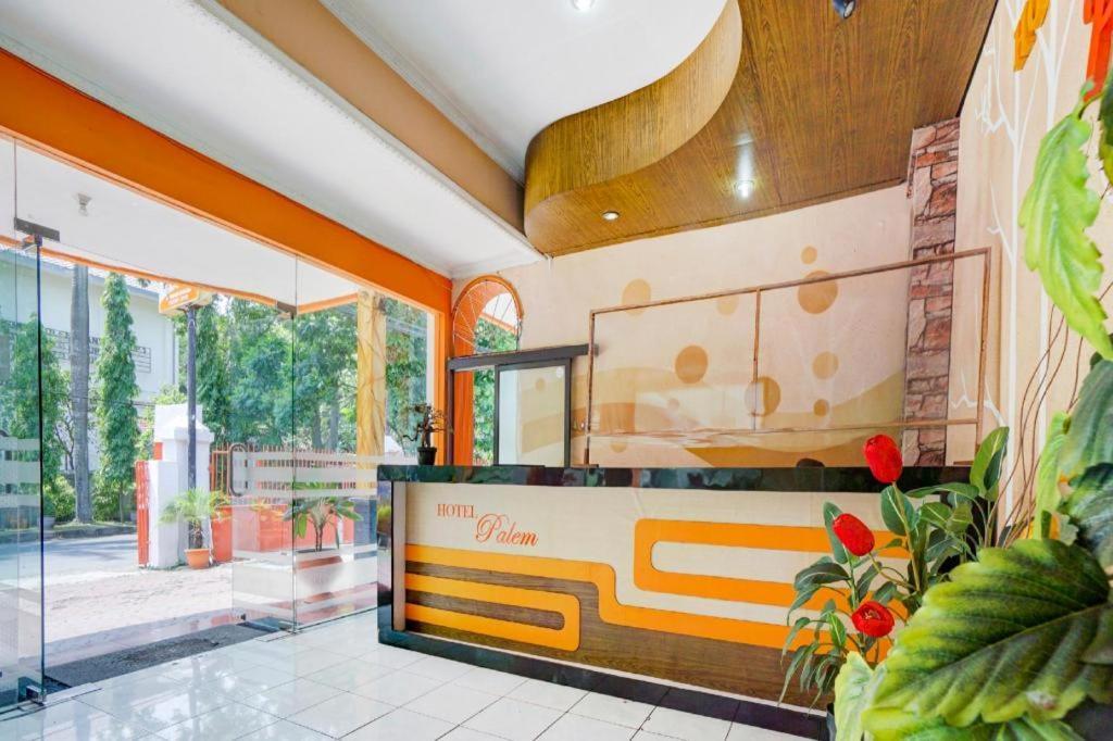 Oyo 3956 Hotel Palem 2 Syariah Malang Buitenkant foto